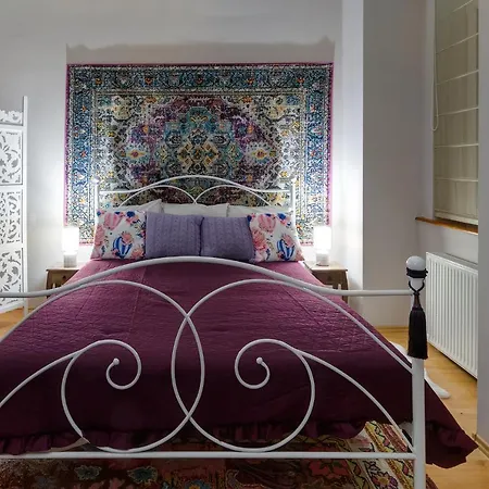 Bohemian In The Centre *