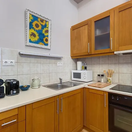 Bohemian In The Centre *